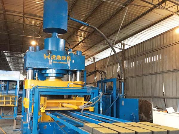 砂基透水磚機(jī)