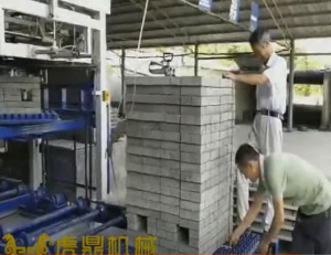 免托盤自動碼磚機 自留孔收磚線 自留磚板分離機