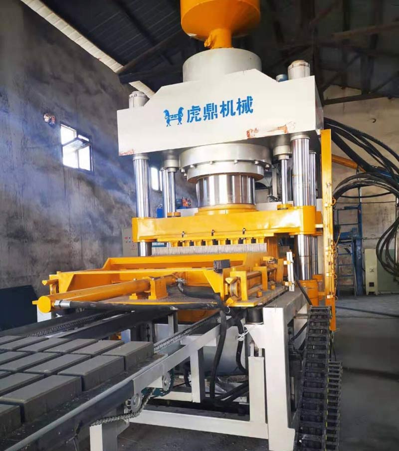 靜壓磚機800噸.jpg